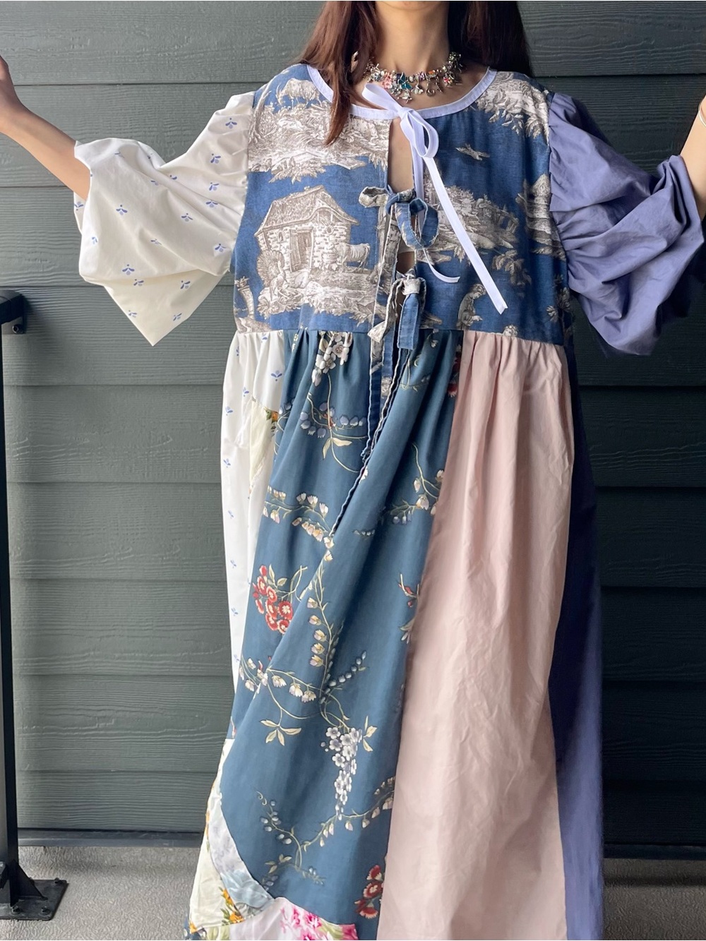 Le Telerie Toscane | Handmade Elegant Pastel Pastoral Toile Dress SKU 07213 - Picture 8 of 16